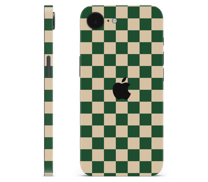 iPhone 16e Queen’s Gambit