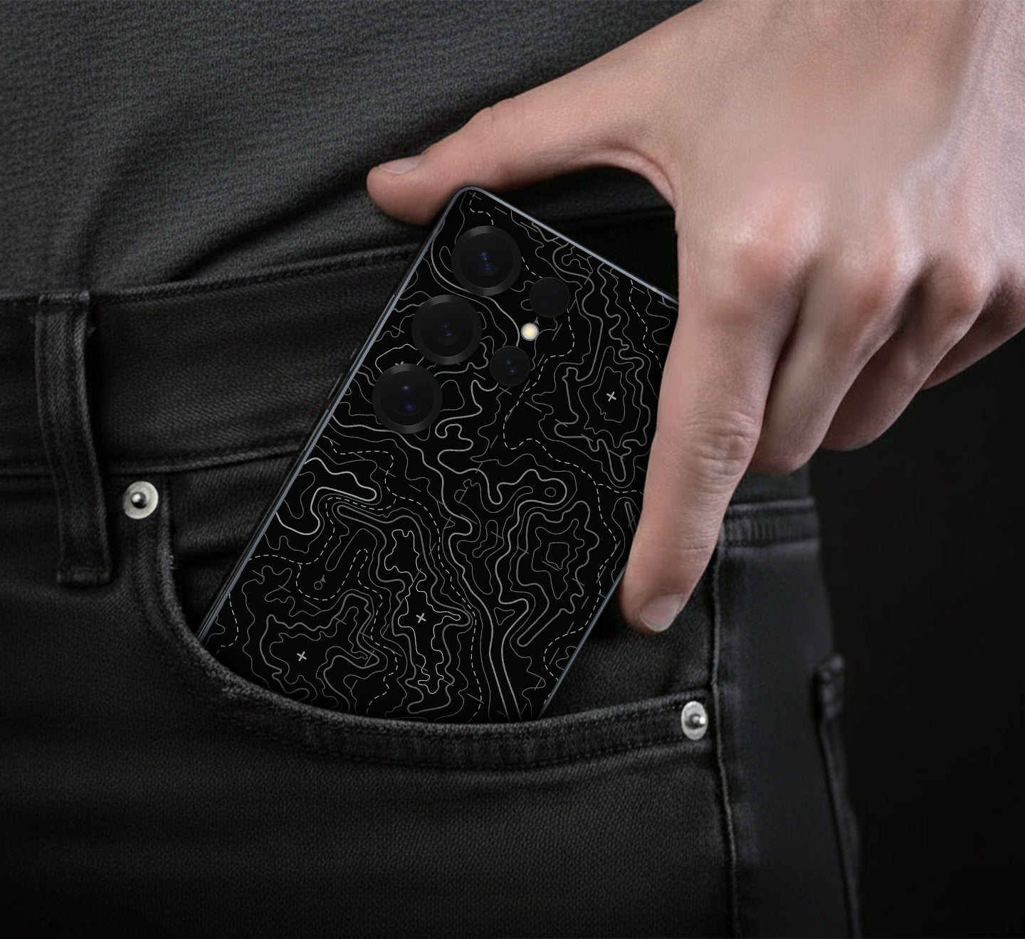 Collection-Page-Samsung-Grip-and-Style-You-Can-Feel-lockdown_blackout