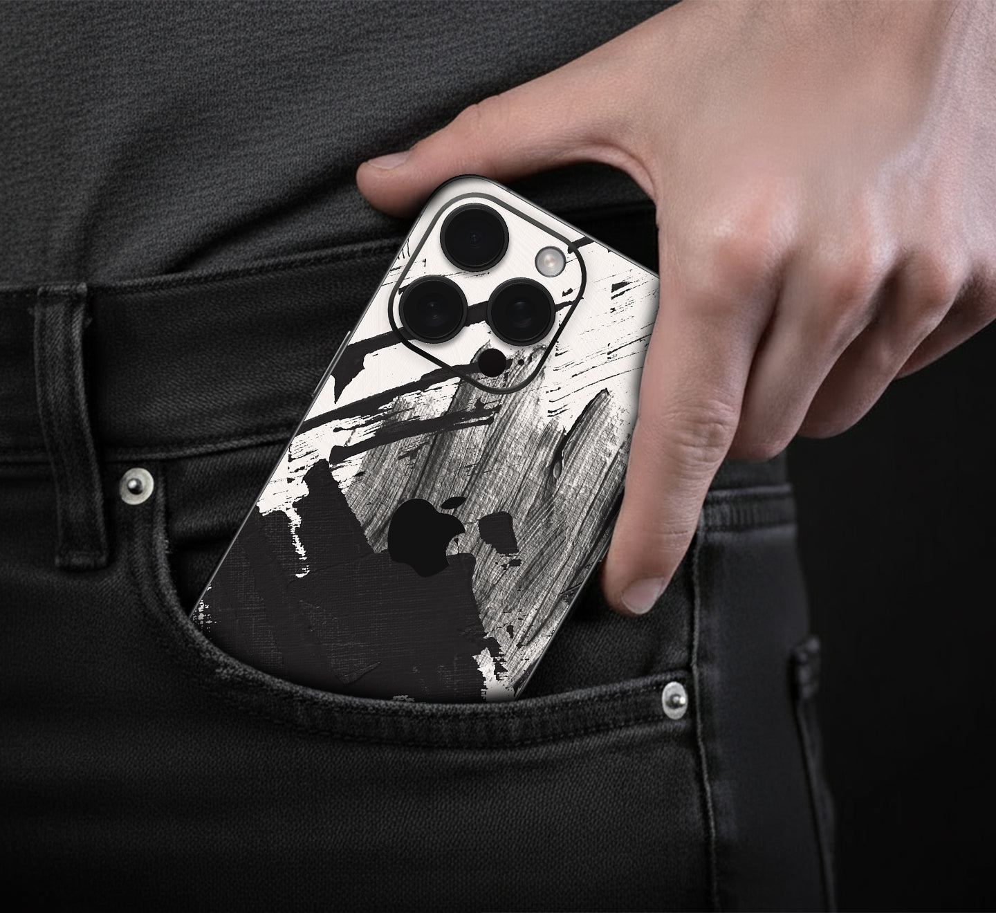 Collection Page Iphone 16 Pro Grip and Style You Can Feel_black_noir